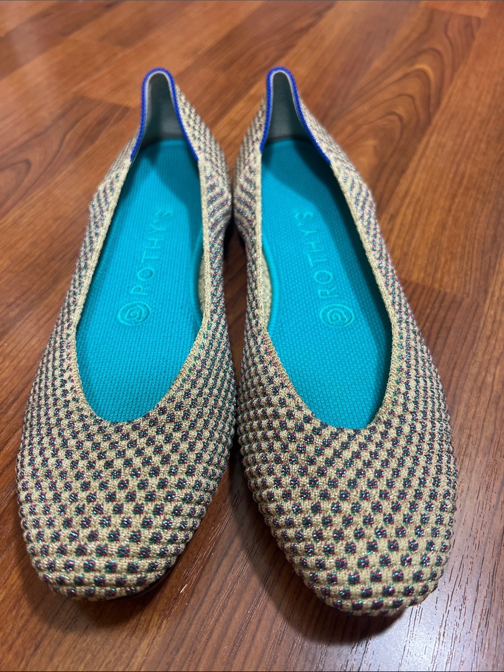 Rothys Size 8 Ballet Flats Round Toe Limited Edition Multi Color Metallic